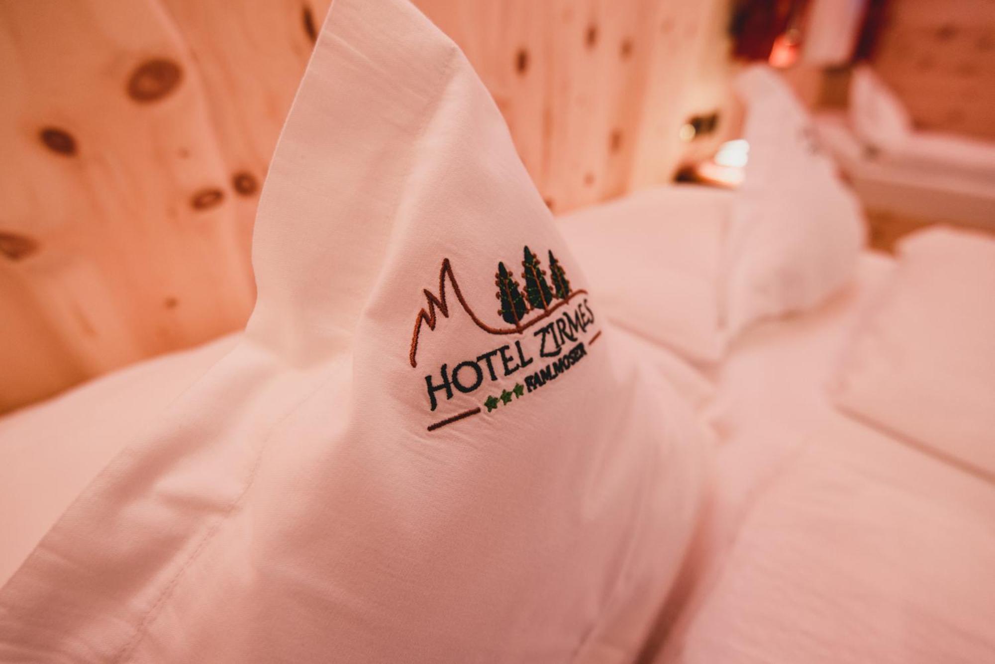 Hotel Zirmes Moena Ngoại thất bức ảnh