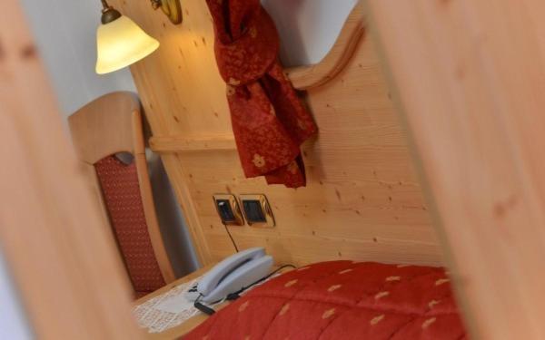 Hotel Zirmes Moena Ngoại thất bức ảnh
